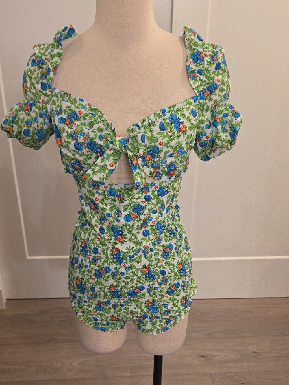 House of Sunny Green Floral matching Smocked Short Set size 2 new with tags - Picture 4 of 16